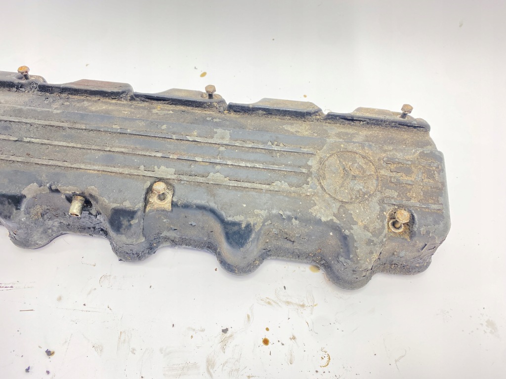 Крышка клапанов mercedes w124 m103 1030160105 300e 260e w126 300se 260se Киев