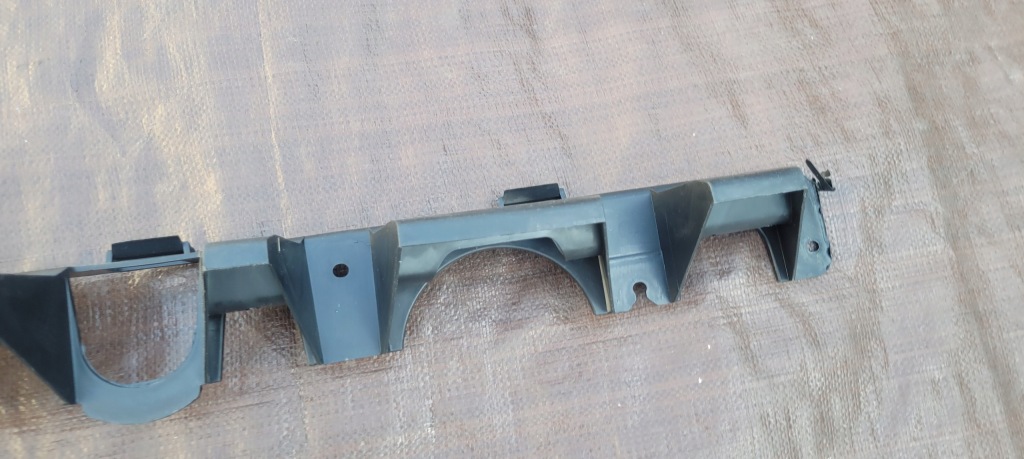 фото №3, Направляющая бампера задний задняя renault laguna ii новый