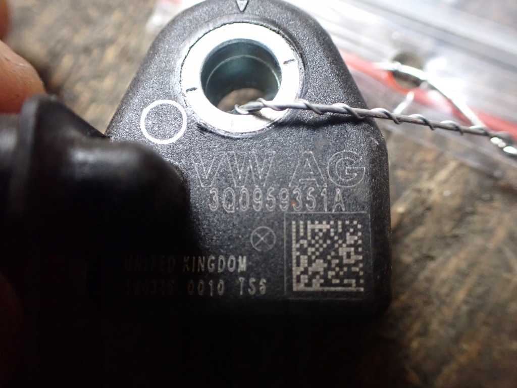 фото №8, Датчик удара vw passat b8 sedan 2016 2.0 eu 3q0959351a 7559