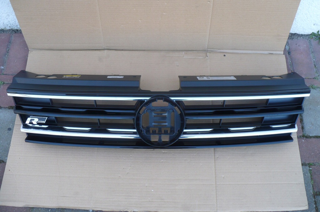 фото №1, Vw tiguan ii r-line 5na853653 - решётка радиатора , решётка радиатора