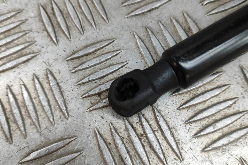 фото №5, Skoda karoq nu7 левая сторона крышки багажника привод газовый 57a827550c 2020