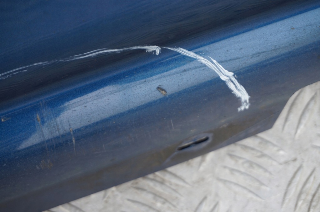 фото №9, Bmw e87 молдинг накладка поріг правий titansilber 354