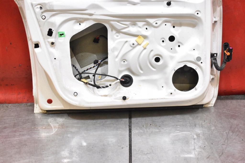 Дверь левая перед передние lf9e skoda rapid универсал spaceback рестайлинг  17-19 Киев