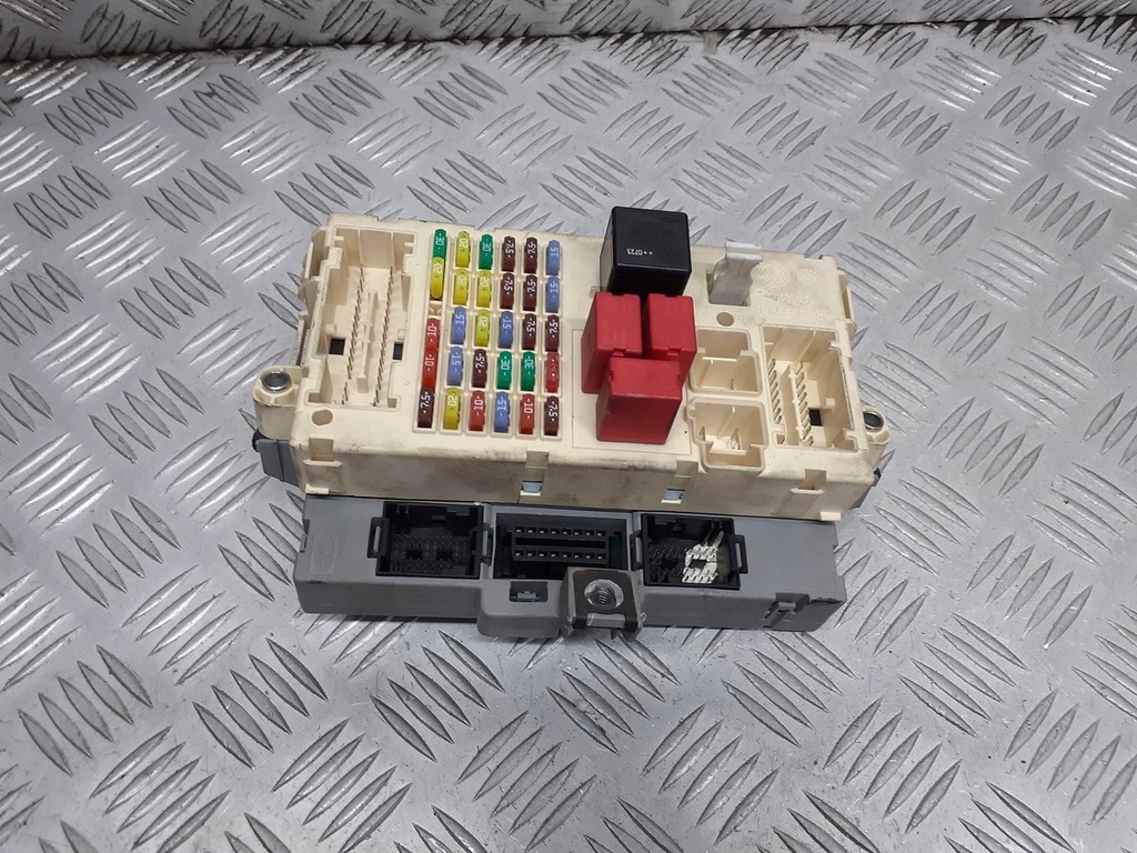 фото №1, Коробка предохранителей alfa romeo 159 1.9 jtd