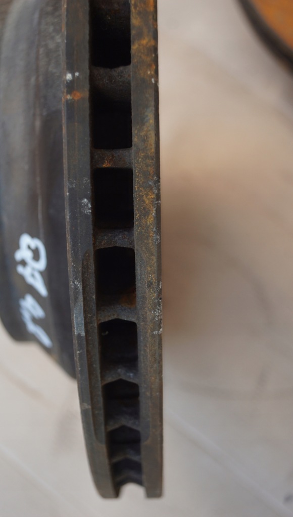 фото №6, Audi q7 4.2 тормозные диски тормозные перед 330mm