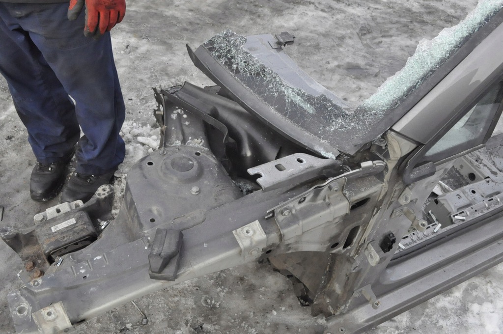 фото №7, Volkswagen golf vii блок двигуна поріг лівий la7n hb 5d