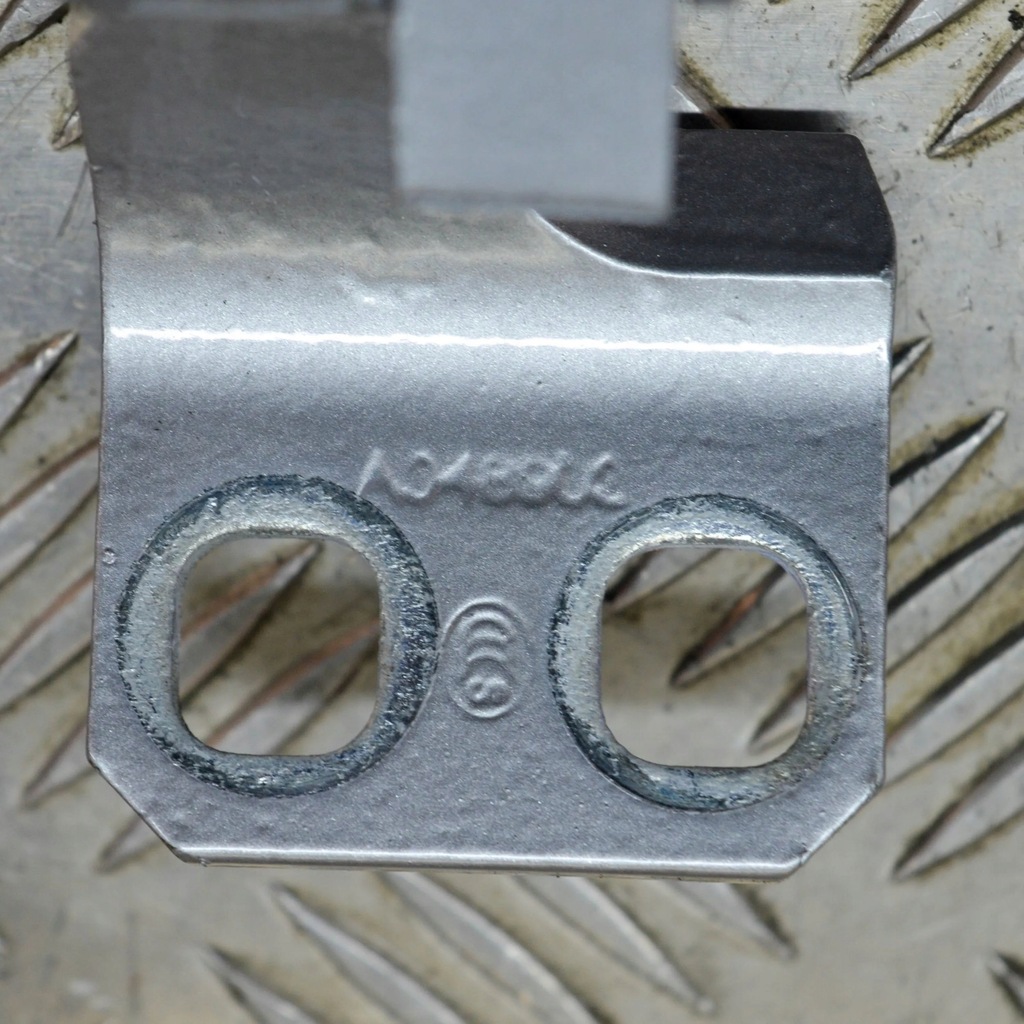 фото №6, Maserati ghibli 2015 правая сторона петля верхний дверь задних