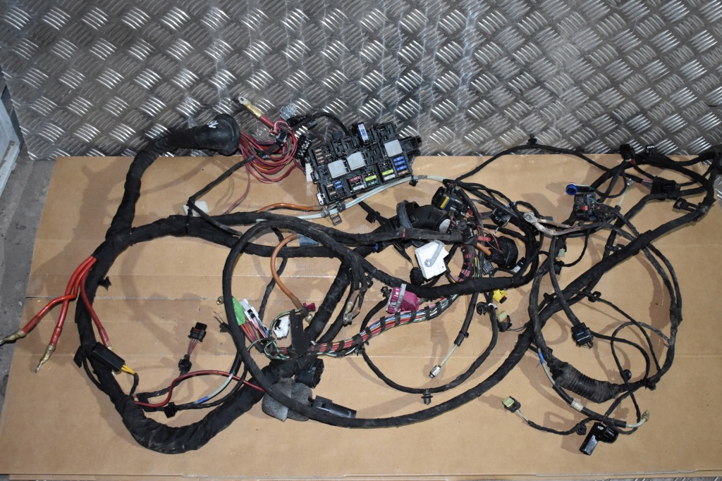 фото №1, Idealna электропроводка отсек двигателя mercedes w167 lift 24r. радар 360 1