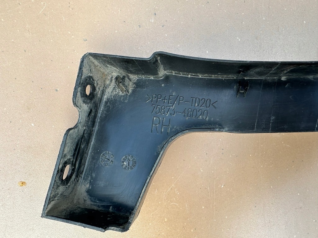 фото №10, Lexus rx iv 4 450h 15r- молдинг крыла правый задняя