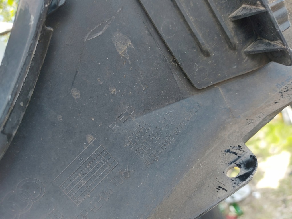 Audi a3 8y0 20- бампер передний перед Оригинал