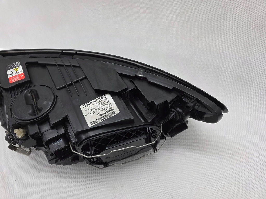 фото №8, Volvo v50 s40 ii lift 2010+ лампа перед права bi ксенон поворотний led 32206140