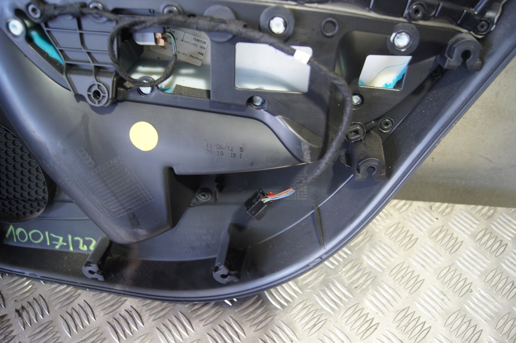 фото №10, Обивка дверь audi оригинальный номер 8x4868115