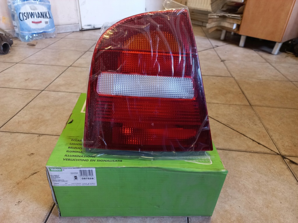 фото №1, Skoda octavia i лампа ліва задня 1u6945111