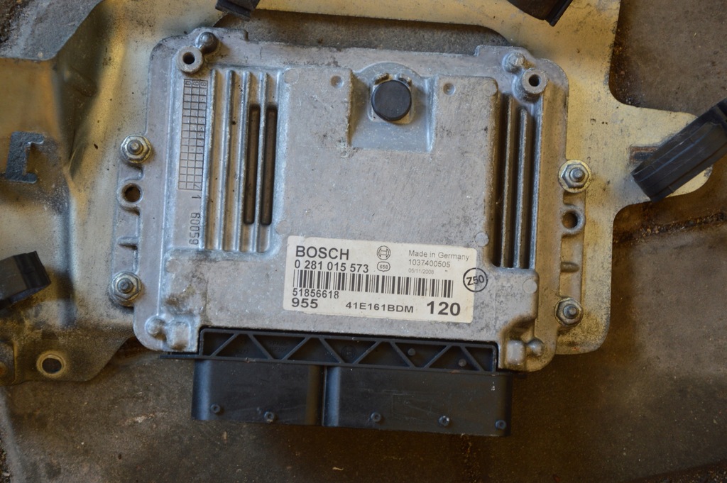 фото №1, Alfa romeo mito блок управления двигателя 51856618