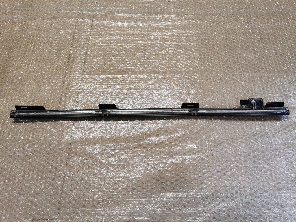 Купити Mercedes gle w167 накладка поріг освітлення led правий передні  a1679066402