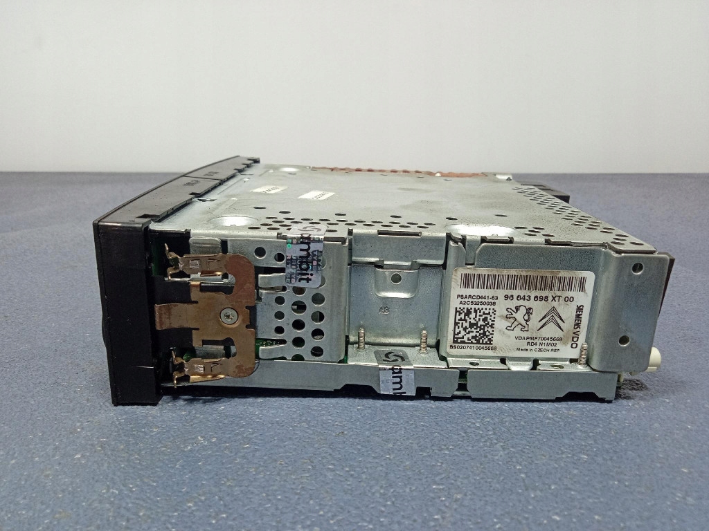 фото №2, Citroen c3 i peugeot радио cd mp3 заводской 96643698xt