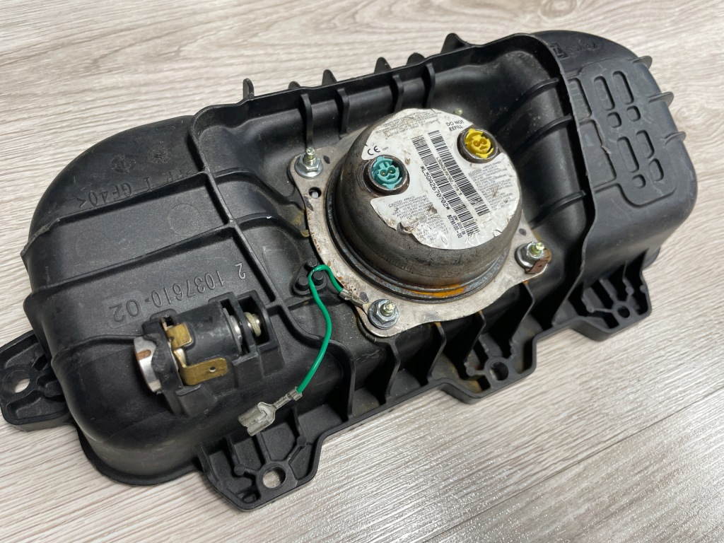 фото №3, Aston martin dbx db11 ventage подушка безпеки пасажира