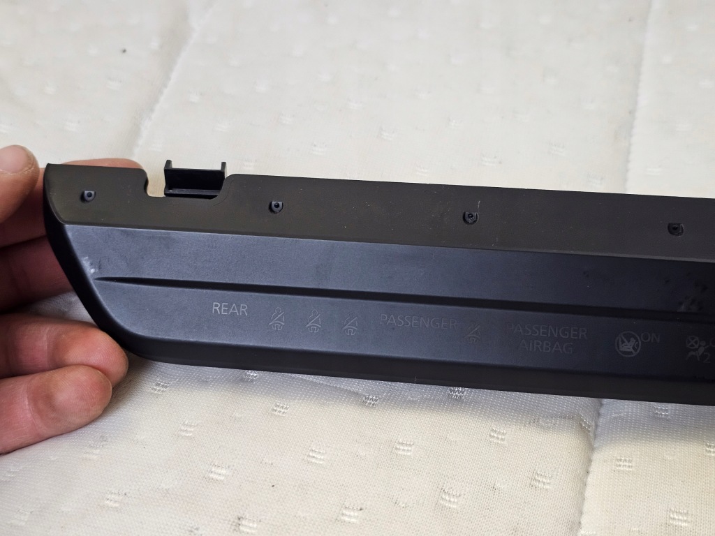 фото №3, Дисплей панель переключатель консоли замки ремней mazda 3 bp iv