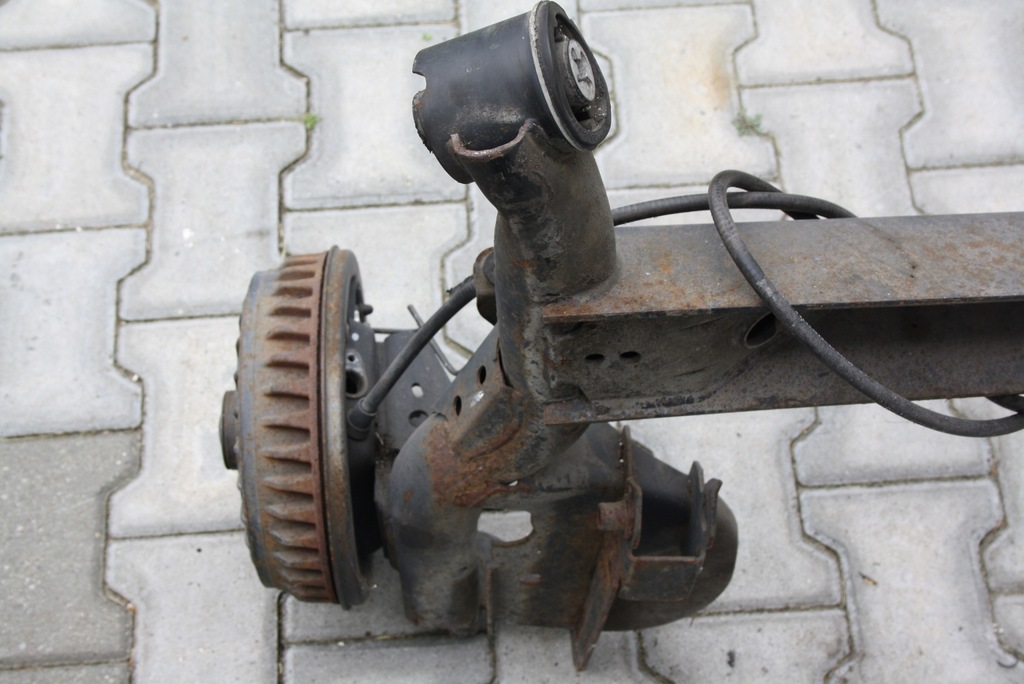 фото №11, Балка подвеска задняя комплектная dacia lodgy 555114672r