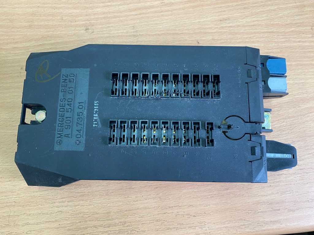 фото №1, Mercedes sprinter 901 коробка запобіжників 9015400150 оригінал