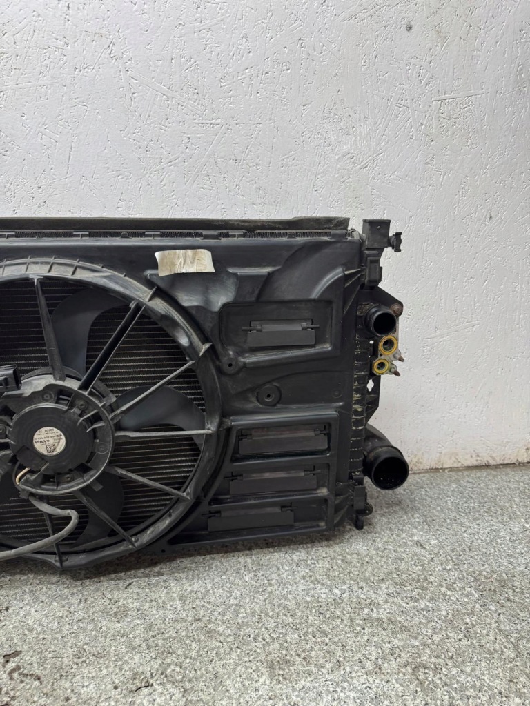 Комплект радиатор воды интеркулер вентилятор volvo v40 2 механическая коробка передач 2.0 d2 d3 Цена