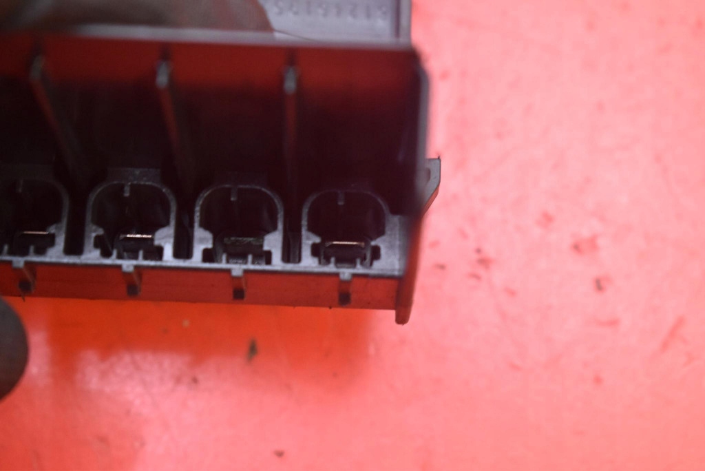 Купити Розподільник струму 812461952 opel insignia b 1.6 cdti 136 km 17-20