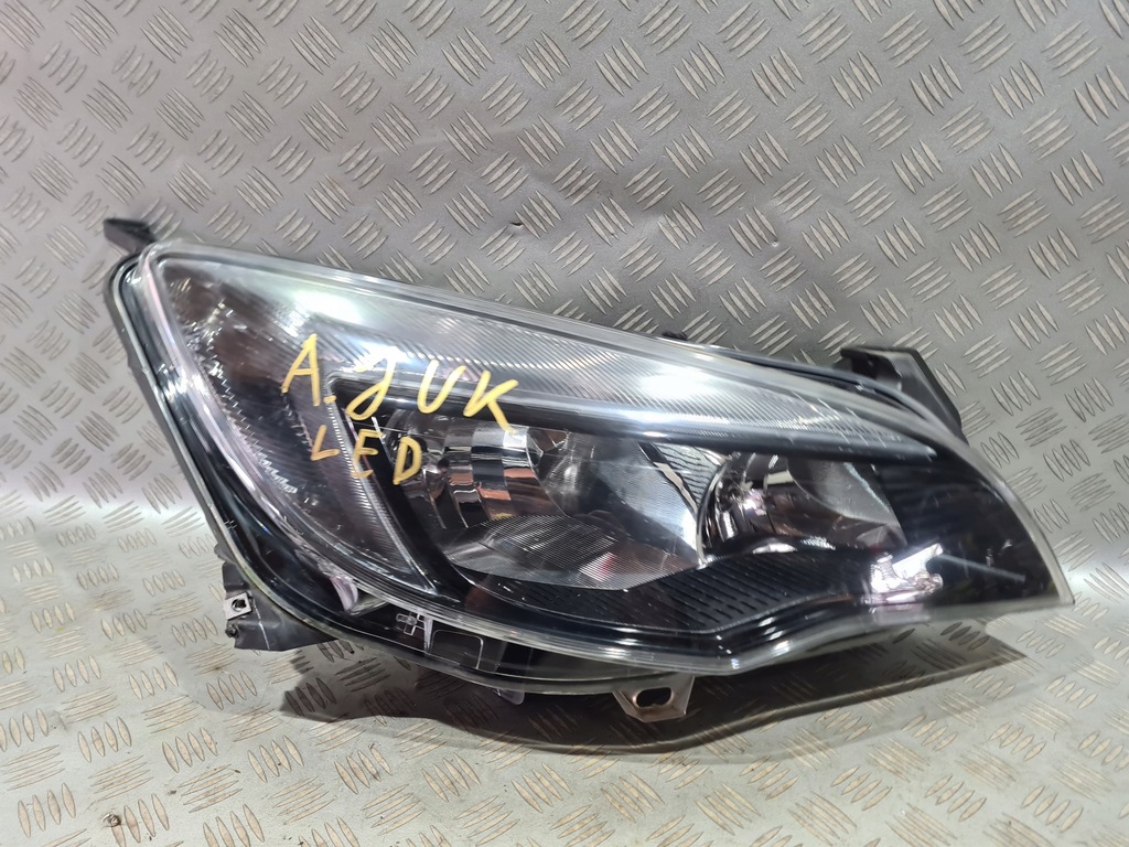 фото №1, Лампа правая przdnia opel astra j led anglik