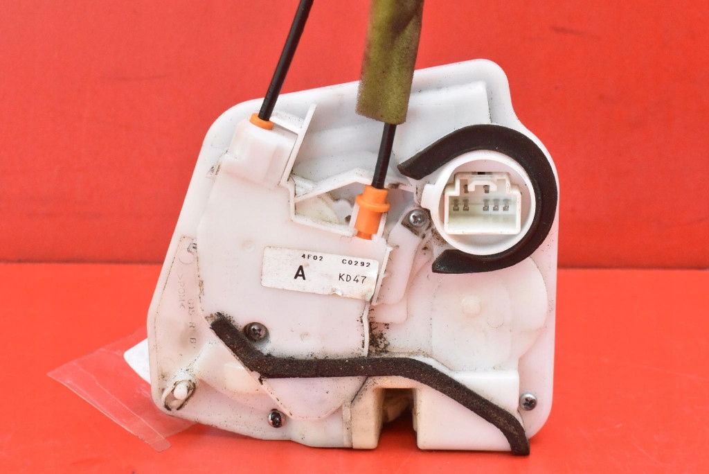 фото №1, Замок дверь правый задняя задний f96-g01-r2 mazda cx-5 1 i 12-17