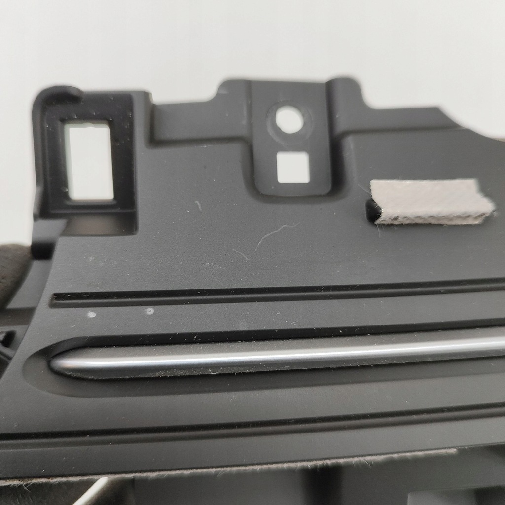 фото №7, Hyundai kona i 2024 форсунки / решётки обдув панели приборной панели