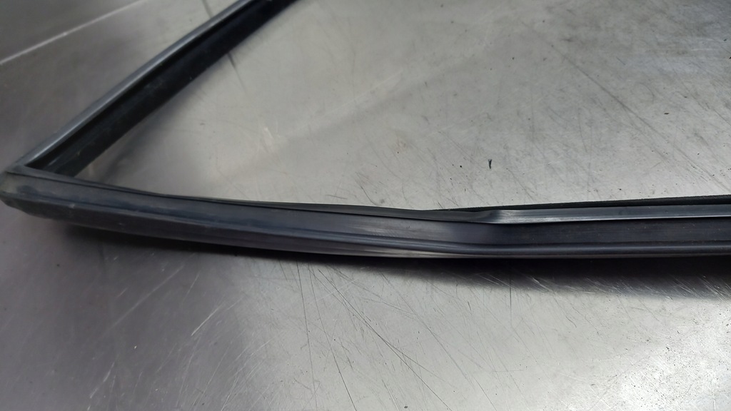 фото №6, Прокладка двері лівий задня volvo xc70 ii v70 iii