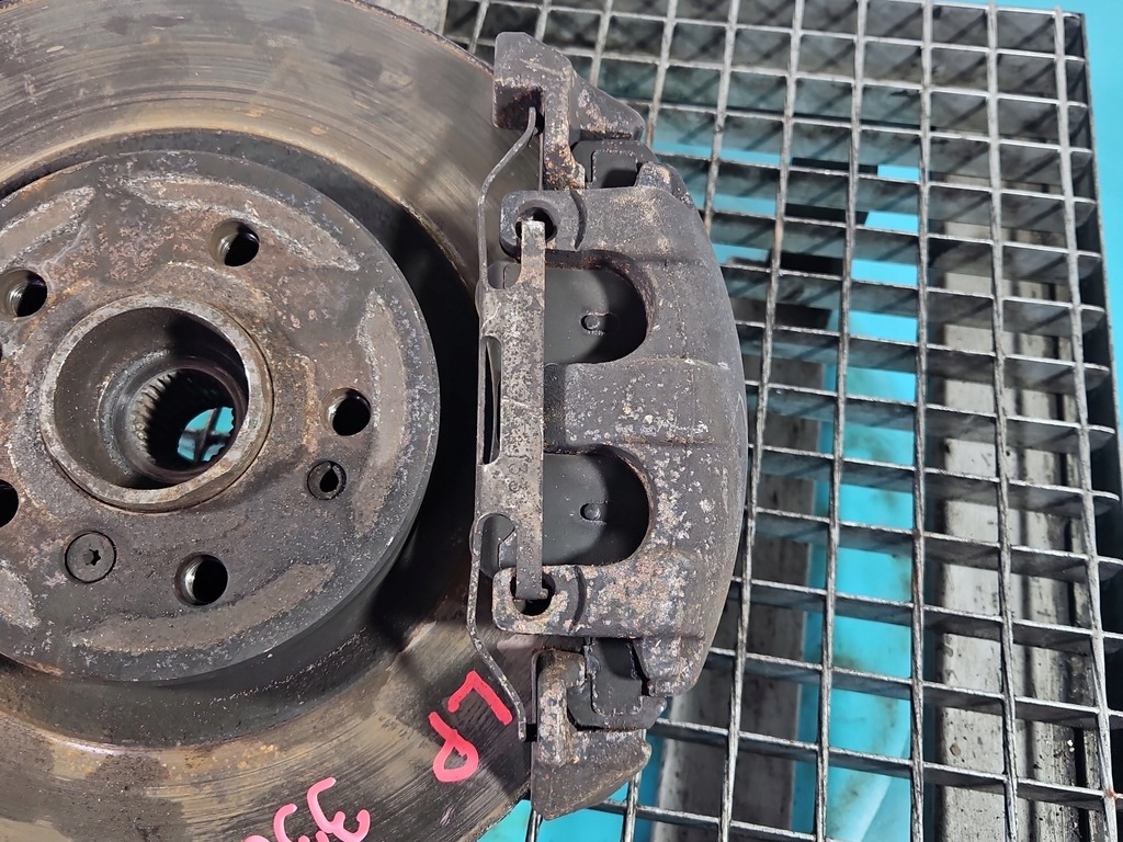 фото №1, Супорт перед лівий mercedes ml w164 3.0 cdi 642940 ate