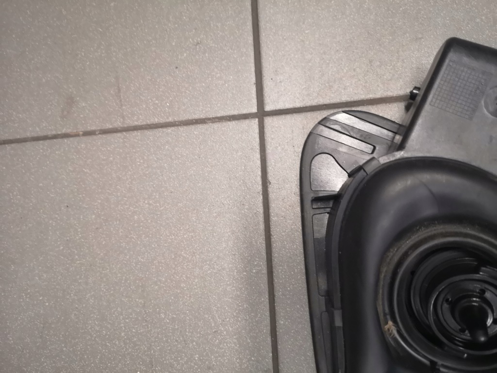 фото №13, Крышка заливной топлива vw golf vii grau металлик