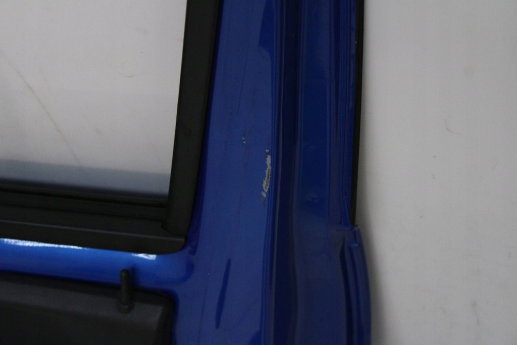 фото №11, Peugeot 107 c1 aygo 3d 05r- дверь правое передние правый перед elx