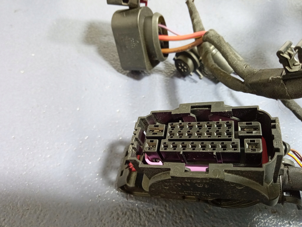 фото №5, Audi q4 e-tron запобіжники електропроводка відсік двигуна електрик