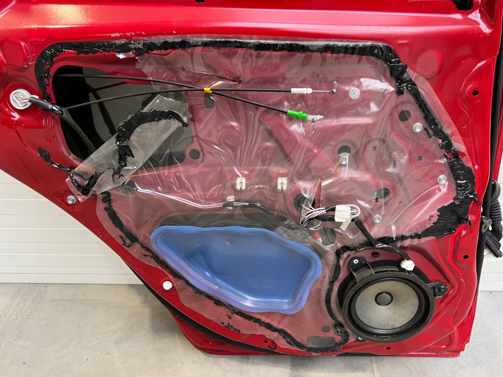 фото №7, Дверь левый задняя задние toyota yaris iii 3