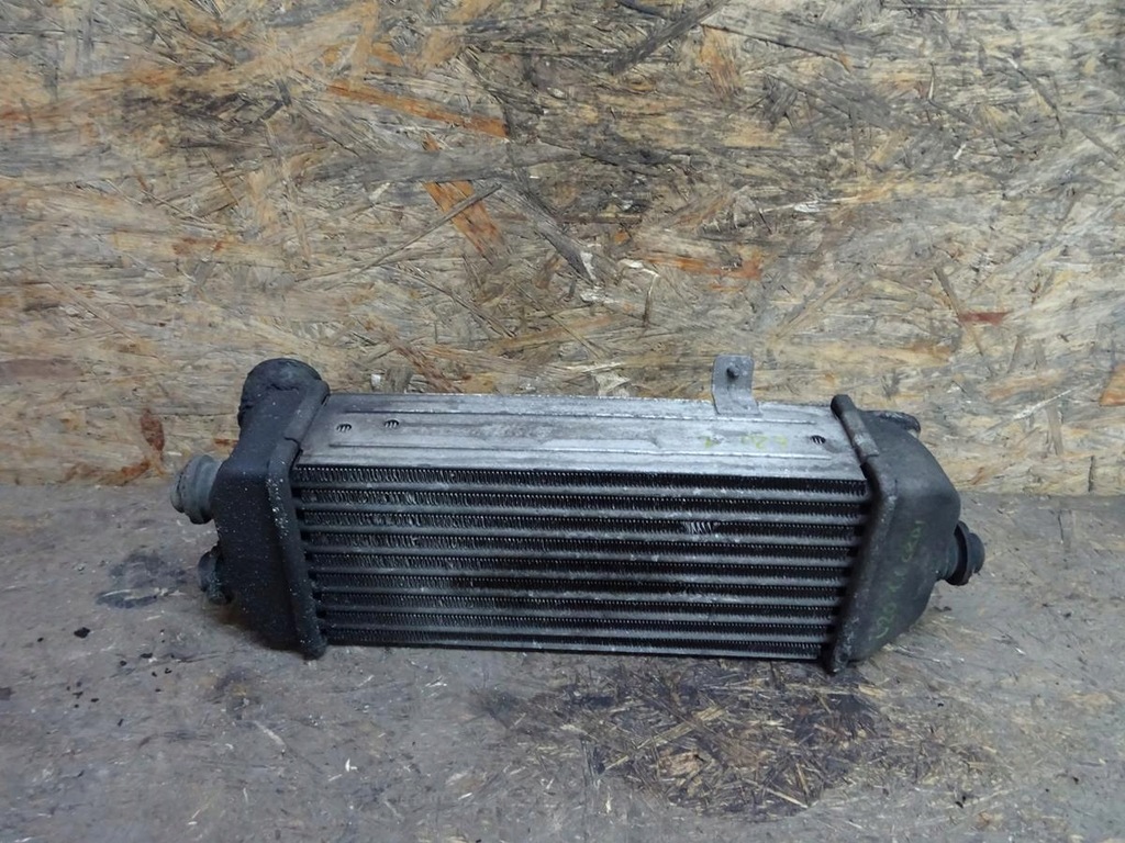 фото №1, Интеркулер hyundai i20 1.6 crdi