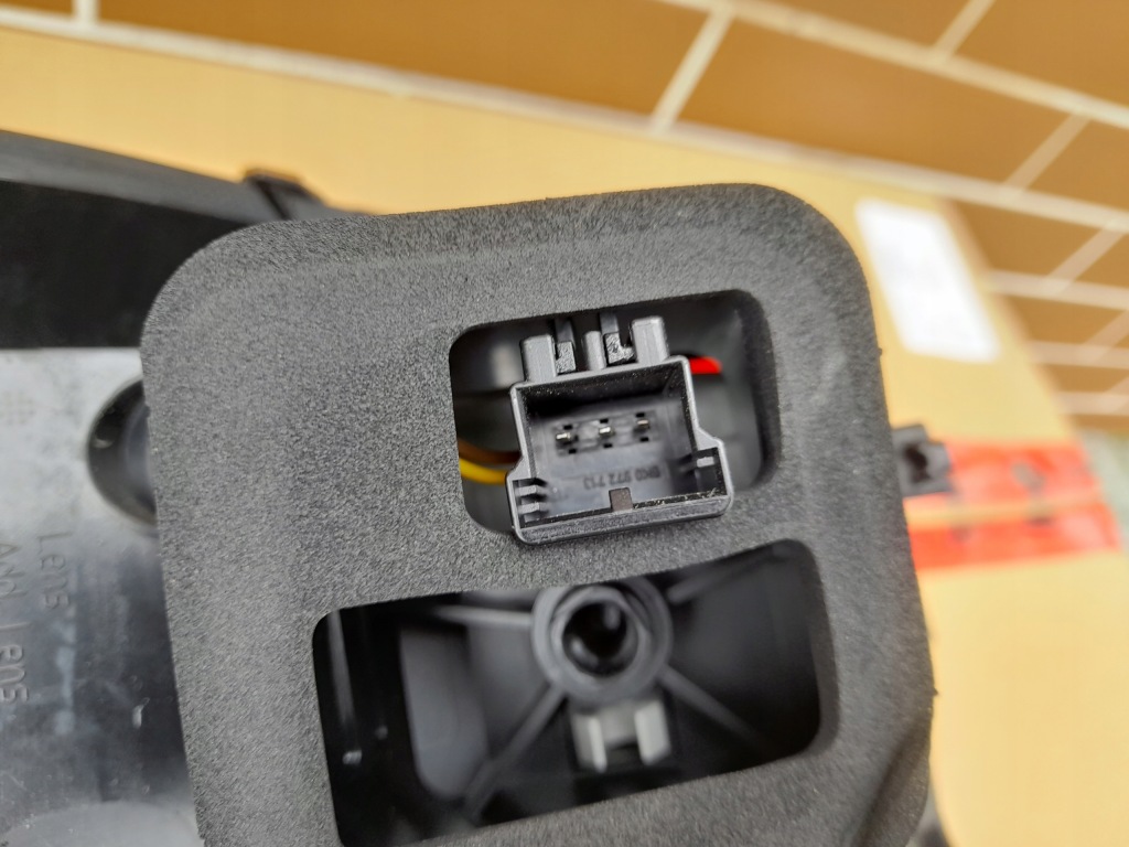 фото №4, Vw golf vi cabrio лампа задняя задняя правая led