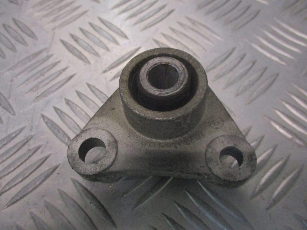 фото №1, Распорка подушка volvo v70 ii 2.4 d 8666205