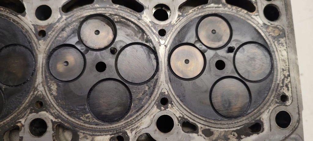 Головка двигателя vw 2,0 tdi bwd Оригинал