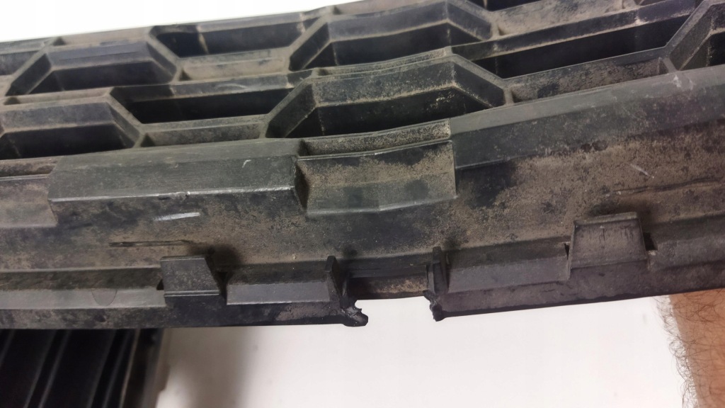 Mustang gt 15- решётка бампера средняя нижняя с Разборки