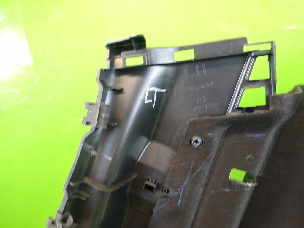 фото №6, Обивка багажника infiniti q30 левая задняя задняя