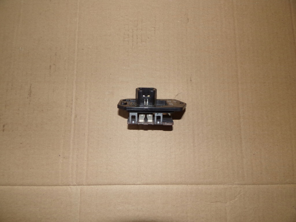 фото №1, Резистор резистор yaris ii 05-09r.