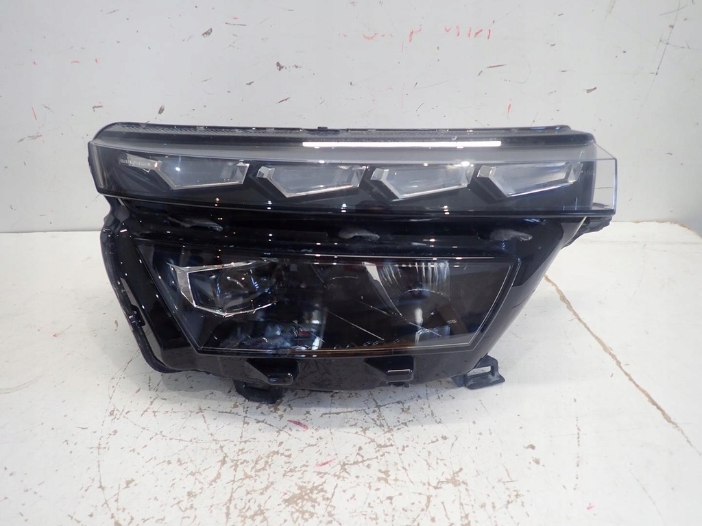 фото №1, Лампа перед права skoda kamiq full led 19-