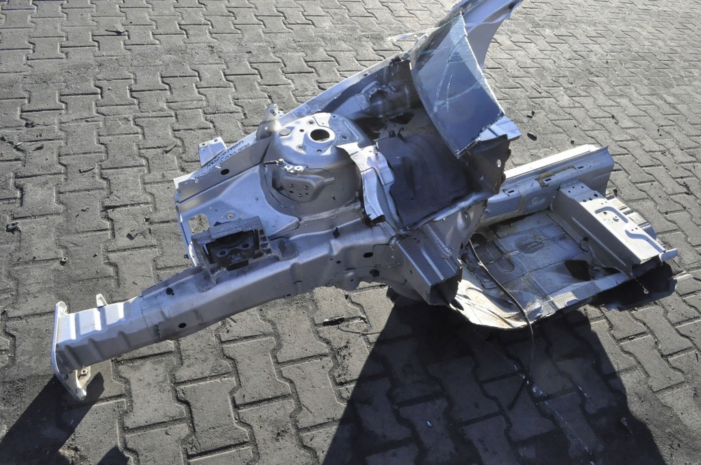 фото №6, Volvo v40 ii четверть лонжерон правая перед передняя