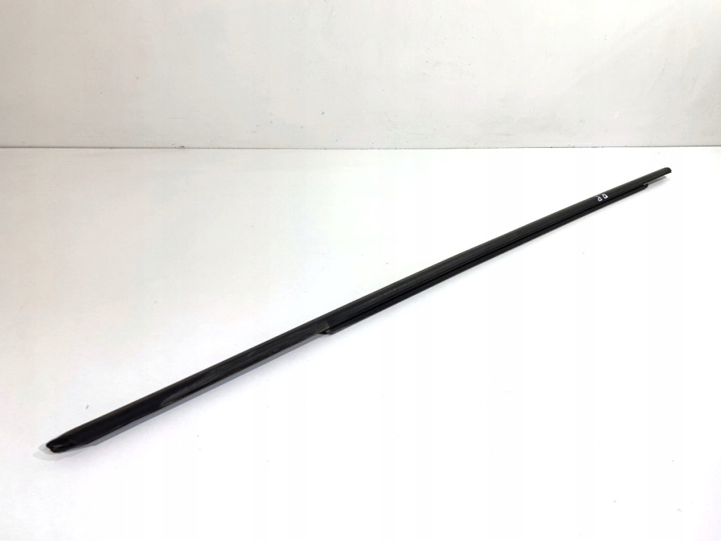 Купить Молдинг уплотнитель перед правый bmw f31