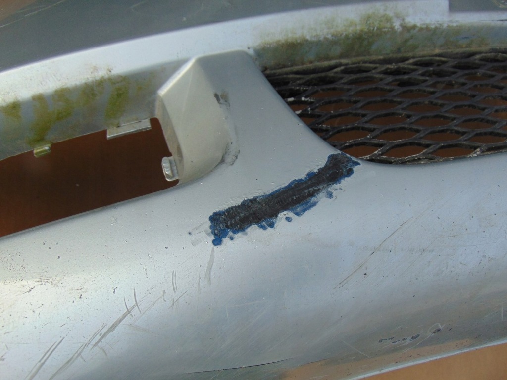 Бампер перед решётка  audi tt 8n 1998-2006 8n0807111 в Украине