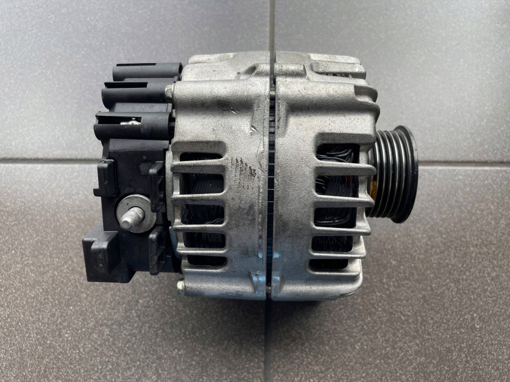 Купити Генератор 2.0 td bmw lra03100