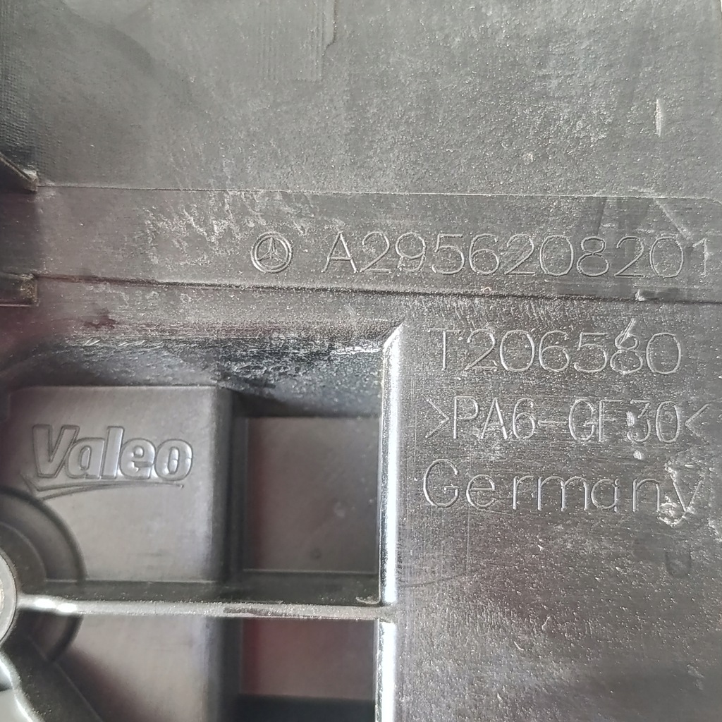 фото №8, Mercedes eqe w295 350+ 2023 кронштейн абсорбер поперечина лівий передній a2956208201