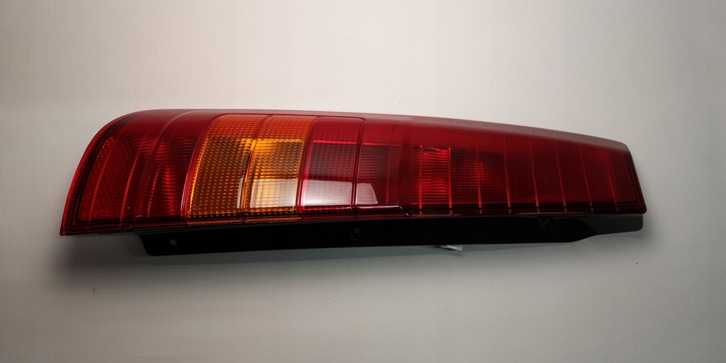 фото №2, Лампа лівий задня mitsubishi space runner ii 99-02