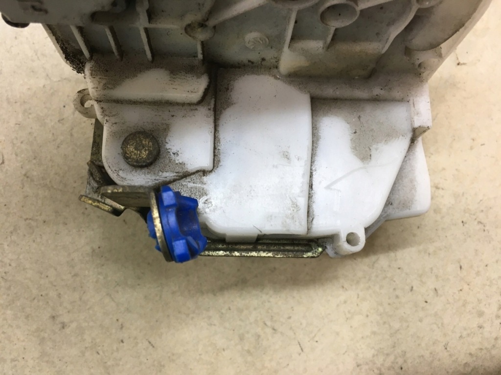 фото №4, Замок двері лівий задня primera p11 lift 6 pin